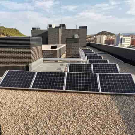 Instalación de placas solares en comunidad de vecinos